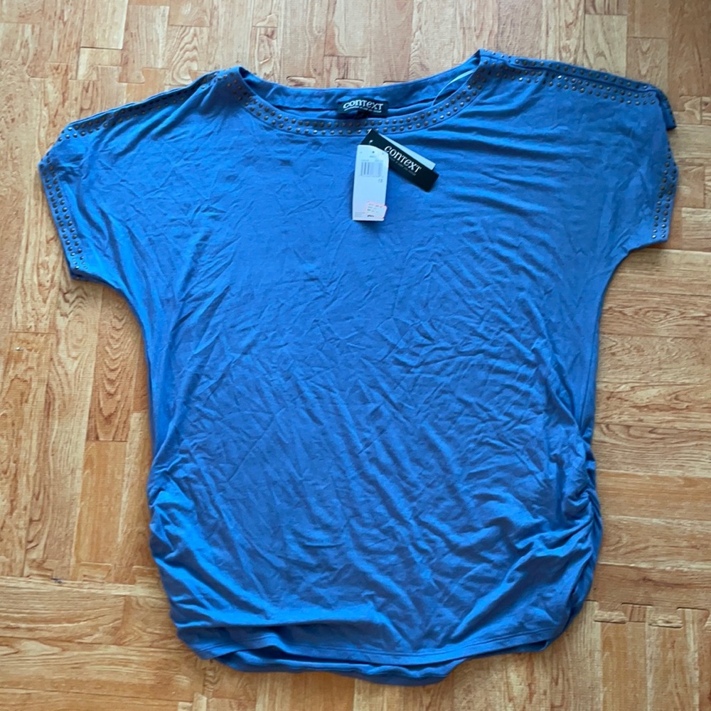 Women’s 1X blue top with bronze details